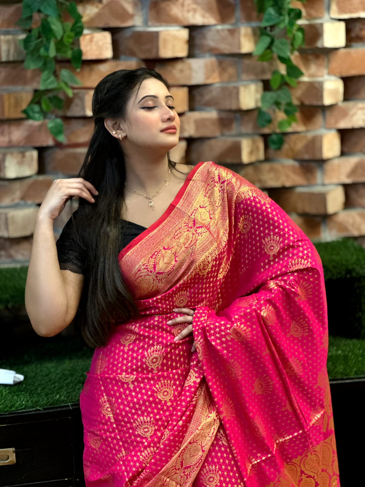 CBS003- চোখে চোখে রঙ