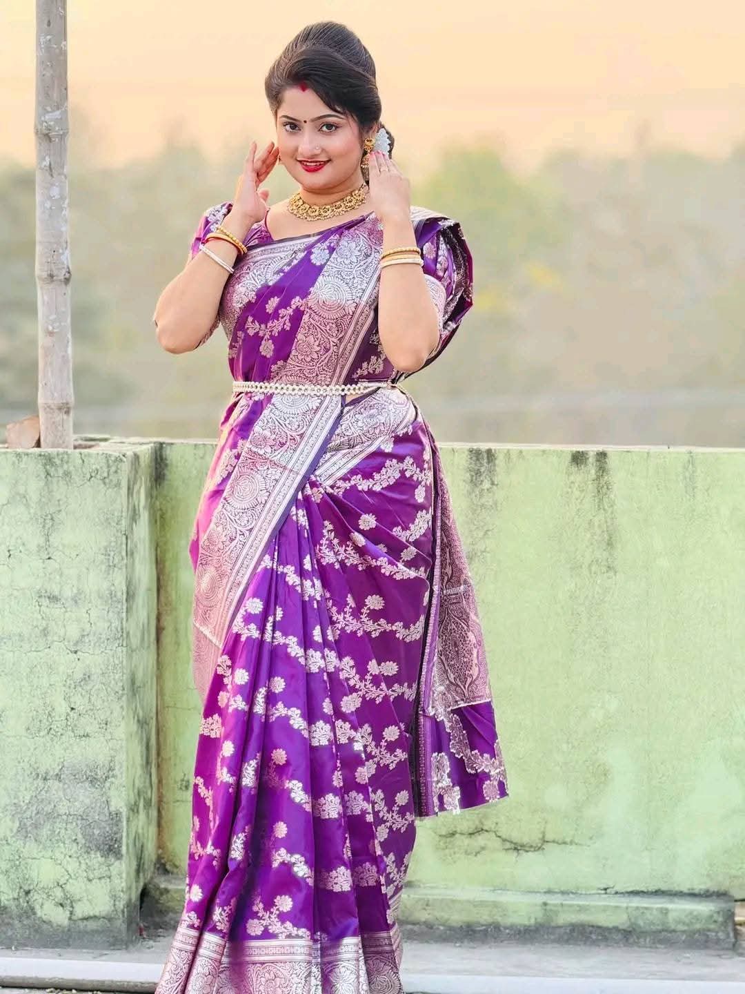 ISKS007-মন মানে না